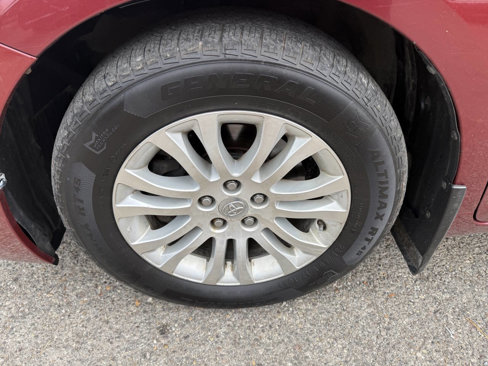 Used 2011 Toyota Sienna XLE image 21