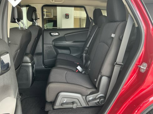 Used 2019 Dodge Journey SE image 33
