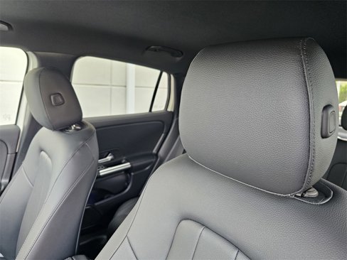 New 2025 Mercedes-Benz GLA 250 image 17