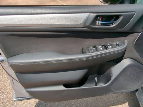 Used 2018 Subaru Outback 2.5i Premium image 28