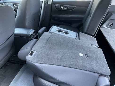 Used 2017 Nissan Rogue S w/ S Appearance Package image 15