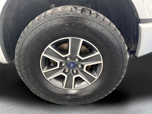Used 2015 Ford F150 XLT w/ Equipment Group 302A Luxury image 34