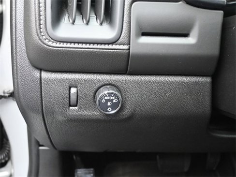 Used 2018 GMC Canyon SLE w/ SLE Convenience Package image 20