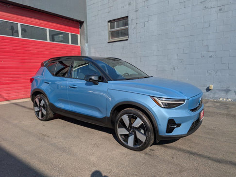 Used 2023 Volvo XC40 Recharge Ultimate image 1