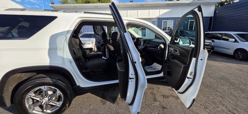 Used 2018 Chevrolet Traverse LT image 10