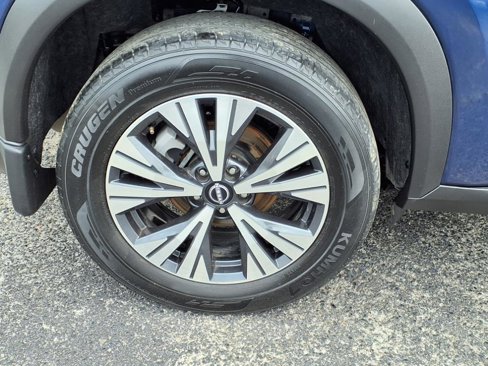 Used 2022 Nissan Rogue SV image 8