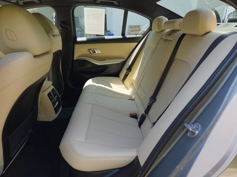 Used 2023 BMW 330i Sedan w/ Driving Assistance Package image 21