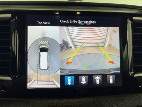 Used 2020 Chrysler Pacifica Touring-L w/ Advanced Safetytec Group image 26
