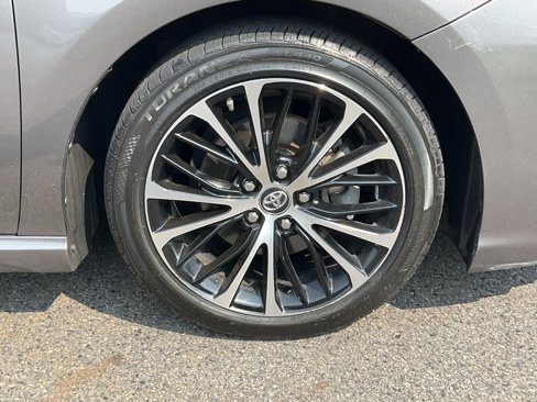 Used 2018 Toyota Camry SE image 22