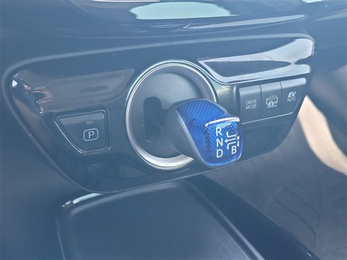 Used 2020 Toyota Prius Prime LE image 28