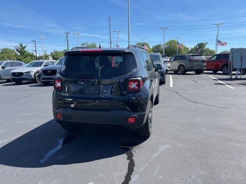 Used 2016 Jeep Renegade Latitude image 7