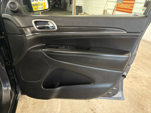 Used 2018 Jeep Grand Cherokee Limited image 53