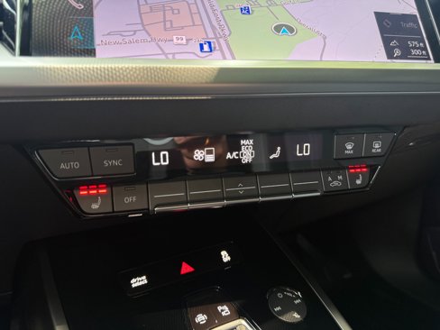 Used 2024 Audi Q4 e-tron Premium Plus image 35