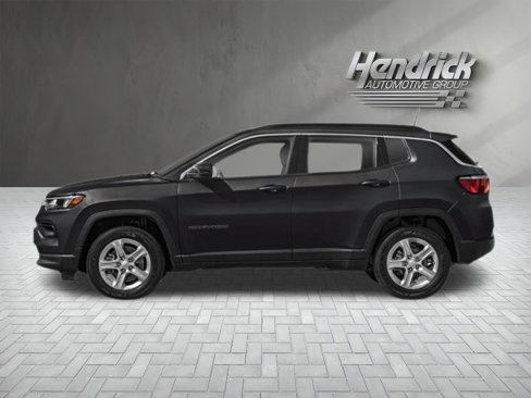 New 2025 Jeep Compass Latitude image 3