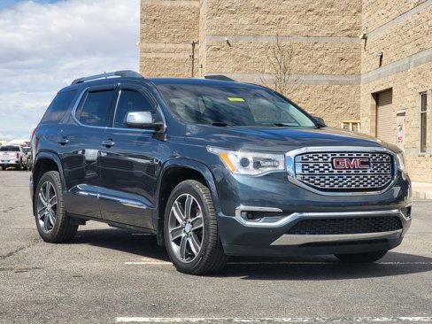 Used 2019 GMC Acadia Denali image 2