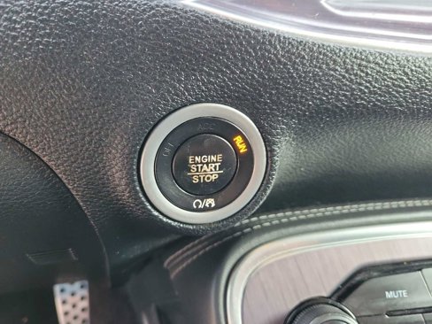 Used 2018 Dodge Challenger SXT w/ Blacktop Package image 21