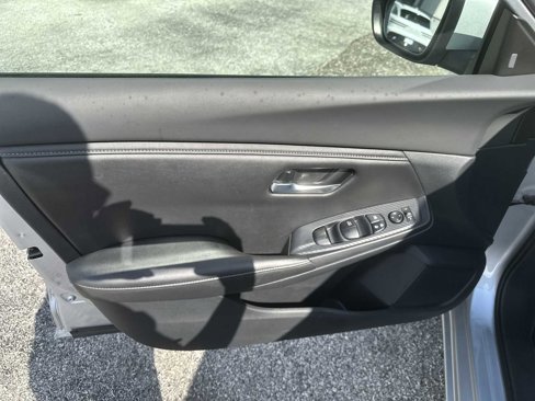Used 2023 Nissan Sentra SV image 24