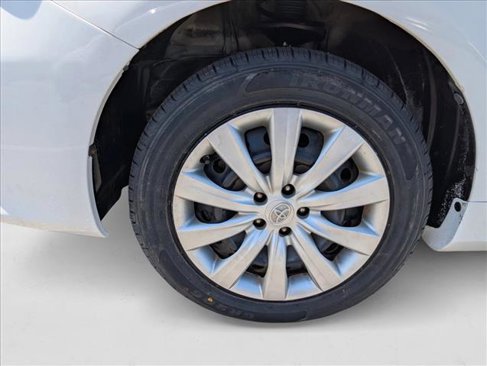Used 2013 Toyota Corolla LE image 27