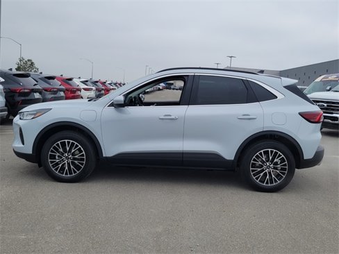 New 2025 Ford Escape SE image 4