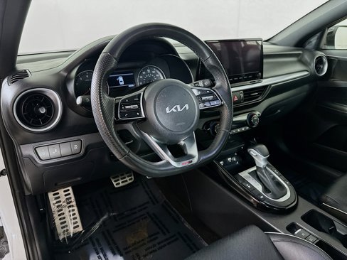 Certified 2022 Kia Forte GT-Line w/ GT-Line Premium Package image 9