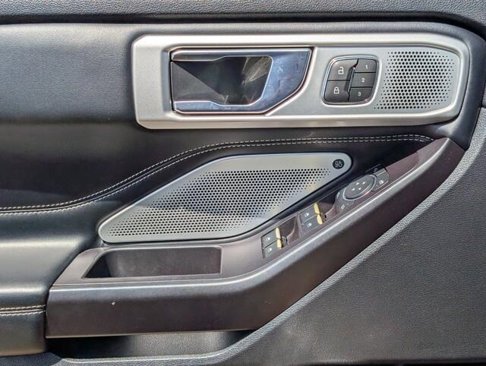 Used 2020 Ford Explorer ST w/ Premium Technology Package image 9