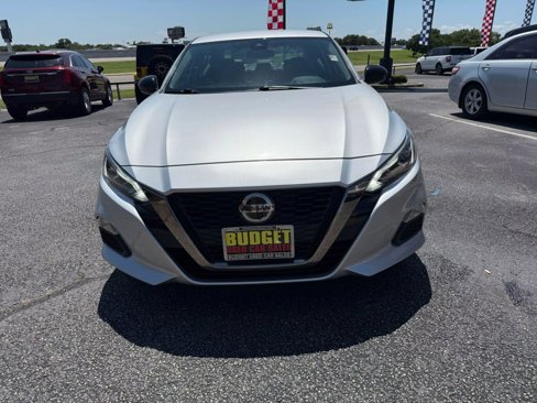 Used 2020 Nissan Altima 2.5 SR image 2