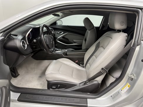 Used 2018 Chevrolet Camaro LT image 19