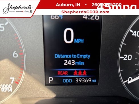 Used 2024 Toyota Corolla LE image 3