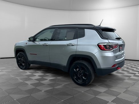 Used 2024 Jeep Compass Trailhawk image 5