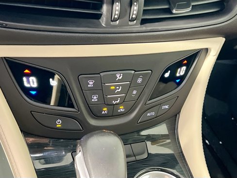 Used 2017 Buick Envision Preferred image 27