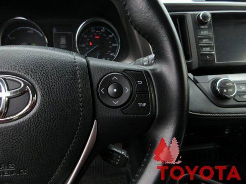 Certified 2016 Toyota RAV4 XLE image 17