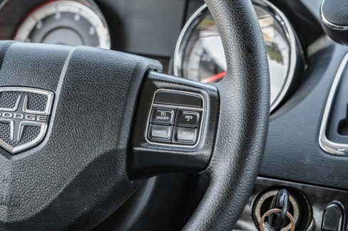 Used 2019 Dodge Grand Caravan SE image 21