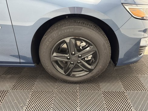 Certified 2025 Chevrolet Malibu LS image 12