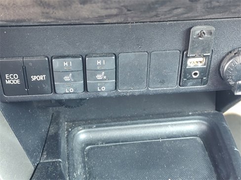 Used 2015 Toyota RAV4 Limited image 20