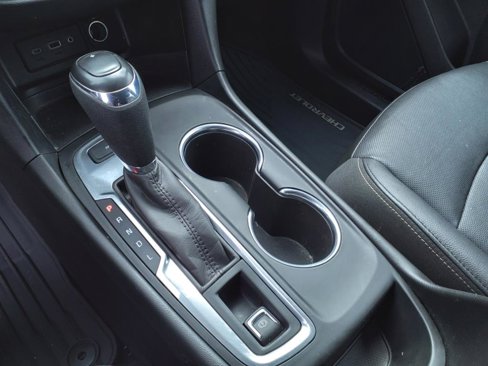 Used 2020 Chevrolet Equinox LT w/ Midnight Edition image 19