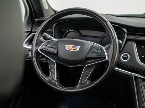 Used 2023 Cadillac XT5 Premium Luxury image 11