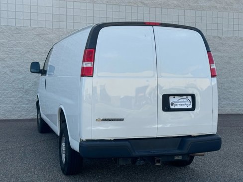 Used 2020 Chevrolet Express 2500 w/ Driver Convenience Package image 8