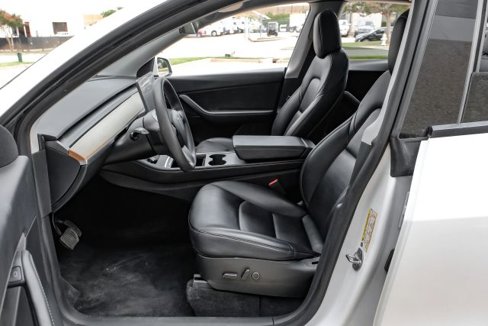 Used 2021 Tesla Model Y Long Range image 4
