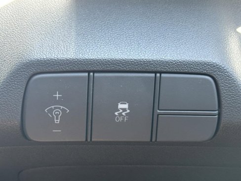 Used 2024 Hyundai Elantra SEL image 22