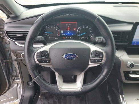 Used 2021 Ford Explorer XLT w/ Equipment Group 202A image 23