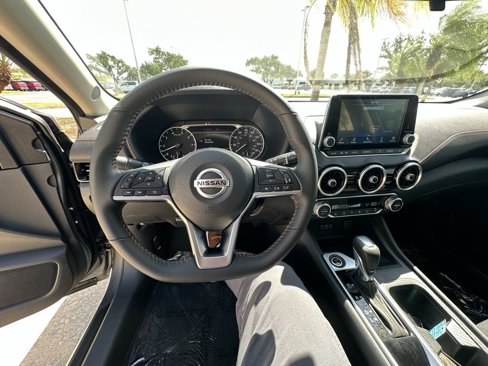 Used 2023 Nissan Sentra SR w/ Trunk Package image 11
