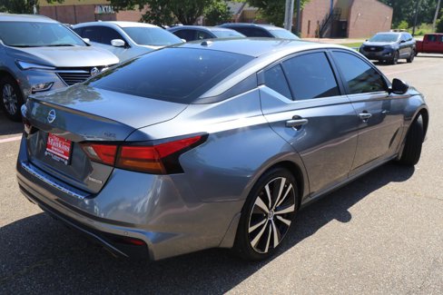 Used 2022 Nissan Altima 2.0 SR image 3