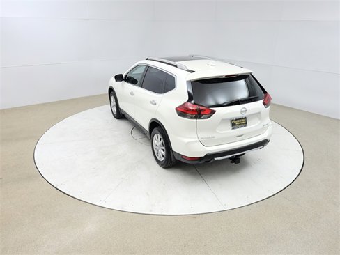 Used 2017 Nissan Rogue SV image 17