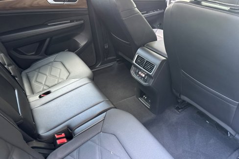 Used 2024 Volkswagen Atlas SE image 20