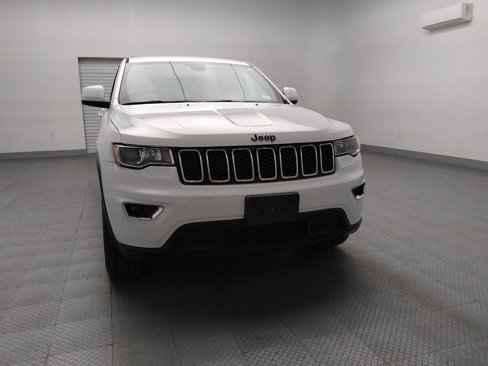 Used 2018 Jeep Grand Cherokee Laredo image 14