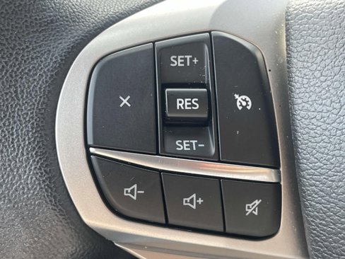 Used 2024 Ford Explorer XLT w/ Equipment Group 202A image 28