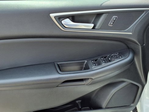Used 2022 Ford Edge SEL image 6