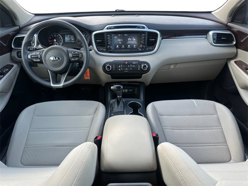 Used 2018 Kia Sorento L image 10
