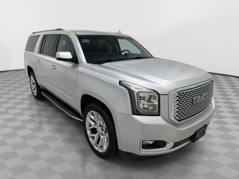 Used 2017 GMC Yukon XL Denali w/ Open Road Package image 2