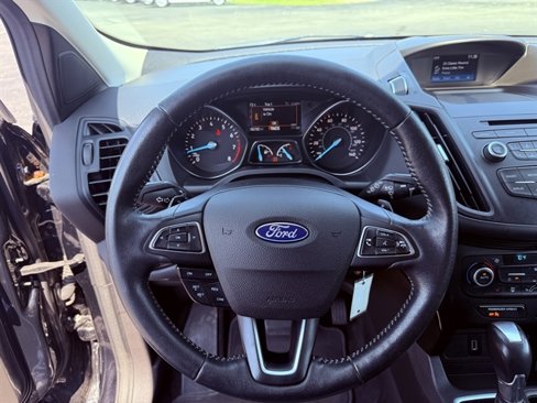 Used 2018 Ford Escape SE w/ SE Sport Appearance Package image 25